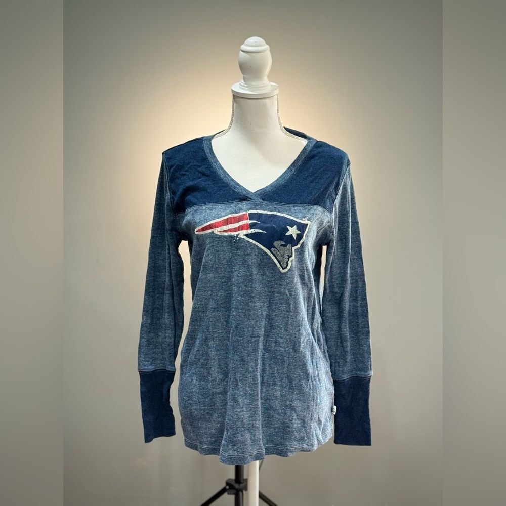 SALE! Blue Touch Maternity Patriots Logo L/S Tee Size L EUC